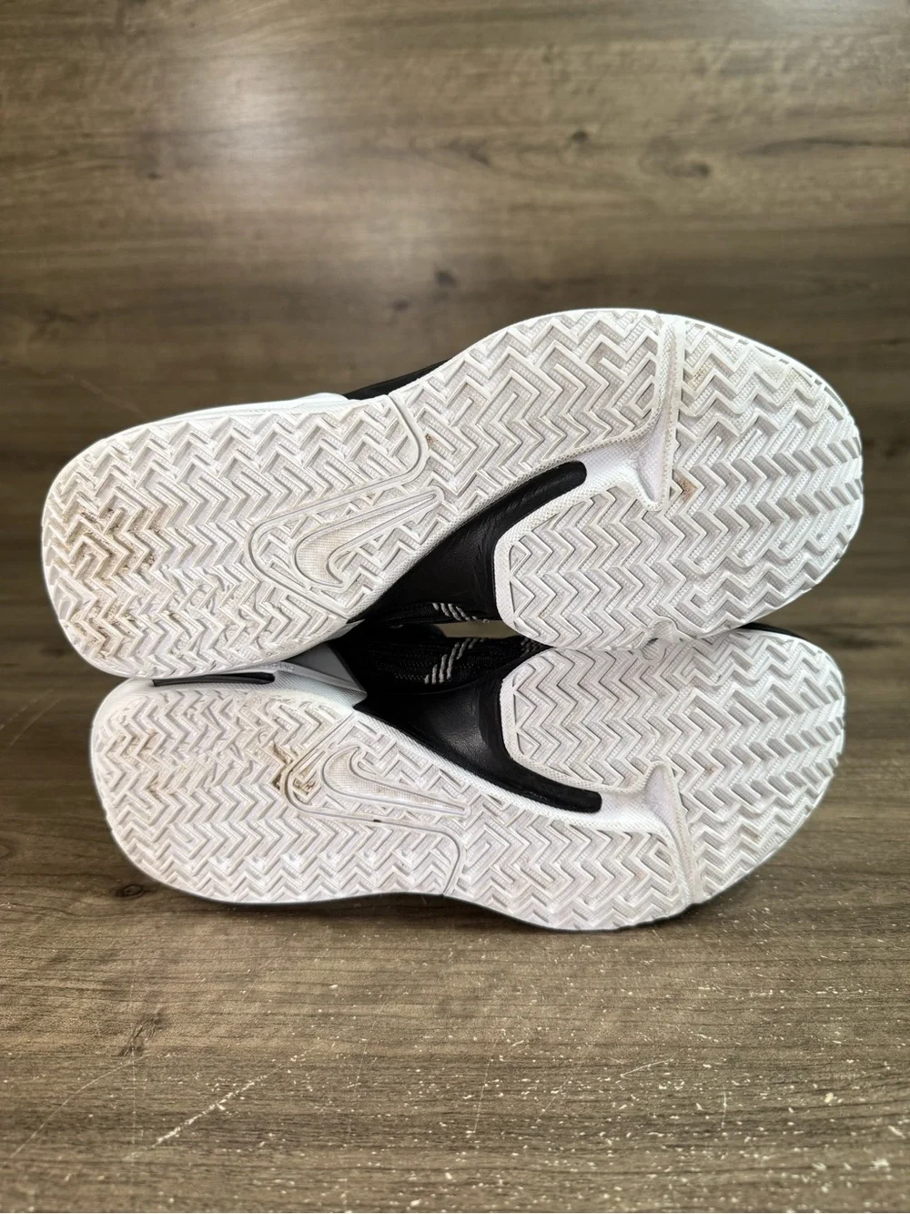 Nike low profile